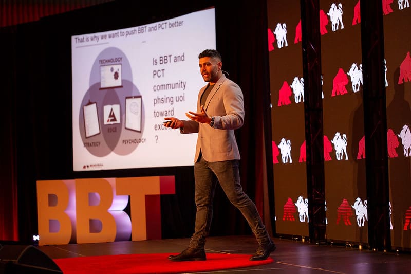 Presenting carousel photo 1